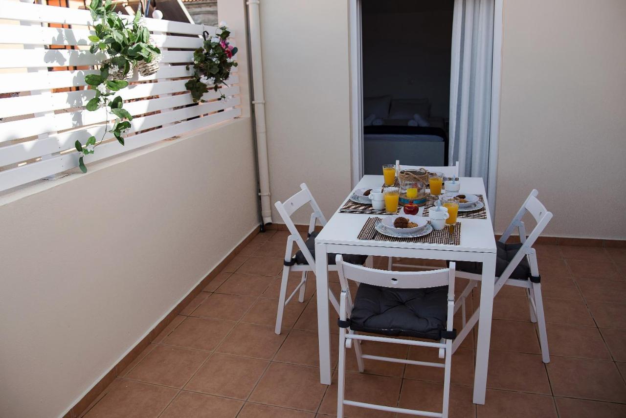 Nikis Apartment 2 Chrissi Akti Chania Exterior foto