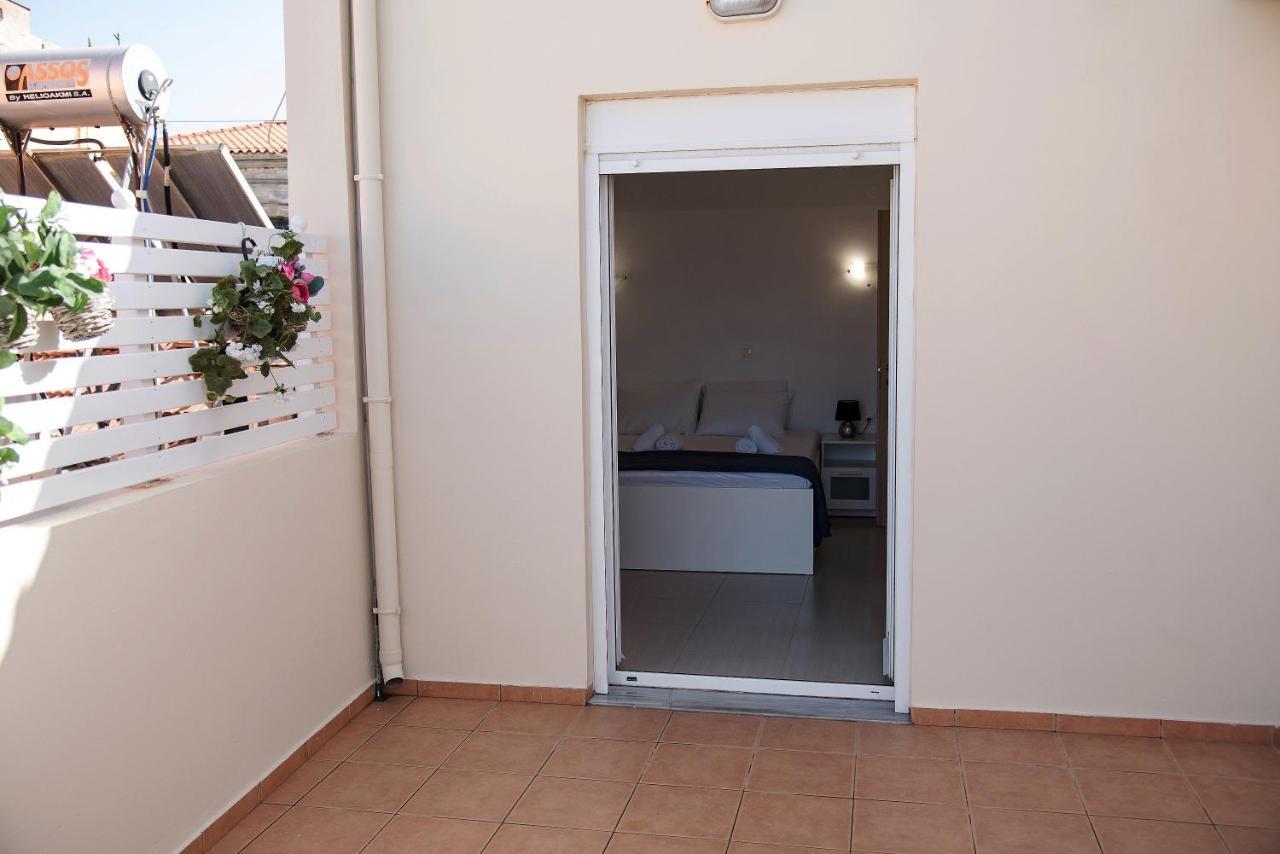 Nikis Apartment 2 Chrissi Akti Chania Exterior foto